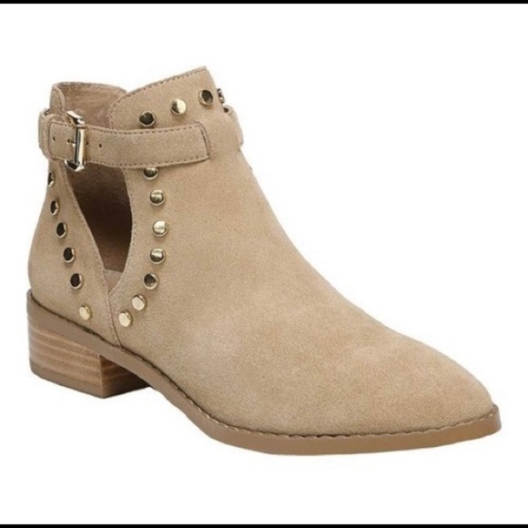 Carlos Santana Blake Tan Cut Out Ankle Boots NWT - Picture 2 of 13